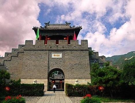 Tianjin Port to Huangyaguan Great Wall Tour