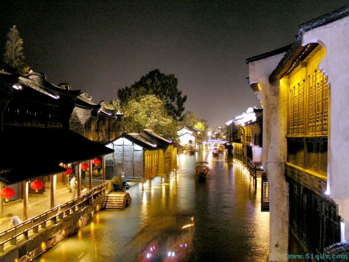 2 Days Shanghai and Zhujiajiao Water town tour