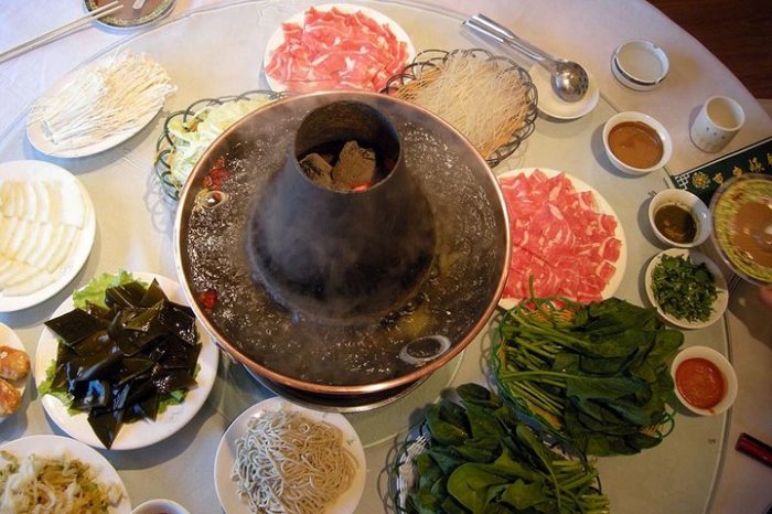 Private Illuminated Beijing Tour with Mongolia Hot Pot Dinner in Hutong