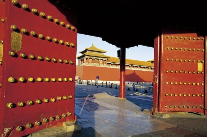 Private 2-Day Beijing Sightseeing with VIP Acrobatic Show Option  Active