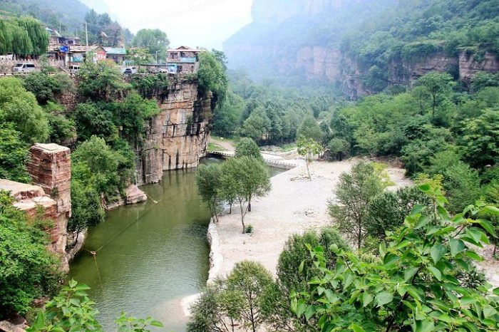 Private Independent Tour to Guoliangcun from Luoyang