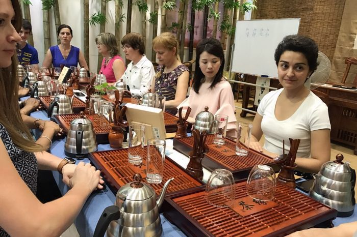 Private Beijing Walking Tour: Food and Tea
