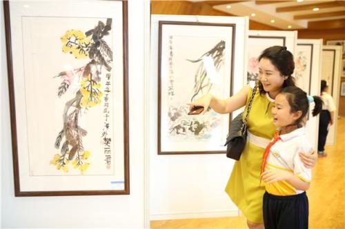 3-Hour Tradtional Ink and Brush Painting with Calligraphy Workshop in Beijing