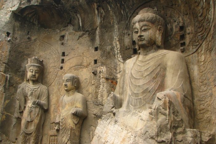 All Inclusive Luoyang Private Day Tour to Shaolin Temple and Longmen Grottoes