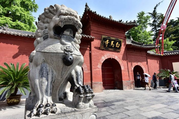 Private Day Tour to Shaolin Temple from Zhengzhou with Flexiable Departure Time