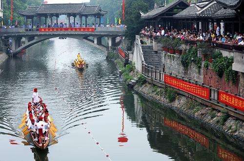 Private Walking Tour of Luoyang Ancient Culture Street and Luoyi Old Town