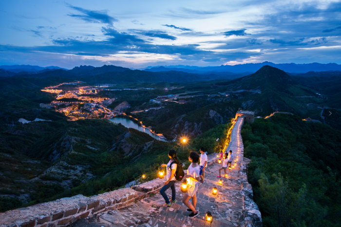 Private Evening Beijing Layover Tour to Gubei Water Town and Simatai Great Wall