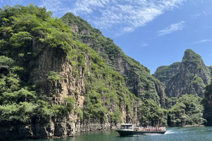 Private Day Tour to Longqing Gorge with Boat Ride and Cable Car from Beijing