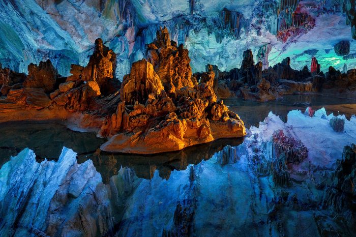 Guilin Private Day Tour to Reed Flute Cave,Elephant Trunk Hill and Daxu Old Town