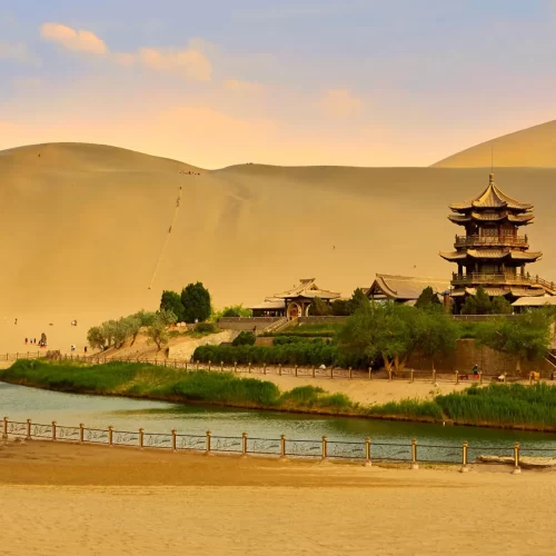 Dunhuang Private Day Tour: Mogao Grottoes,Singing Dunes and Crescent Moon Spring