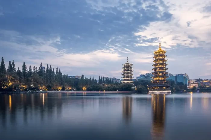 Private Customized Tour: Guilin City Highlights in One Day