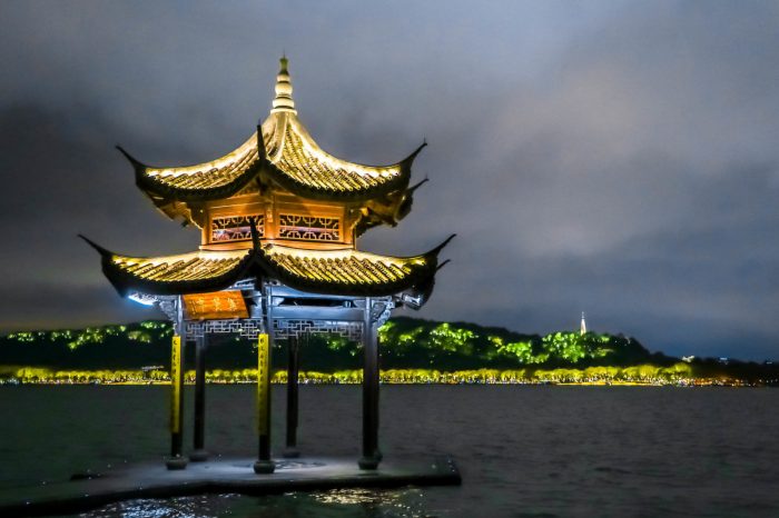 Hangzhou: Private Customized Tour of City’s Top Sights