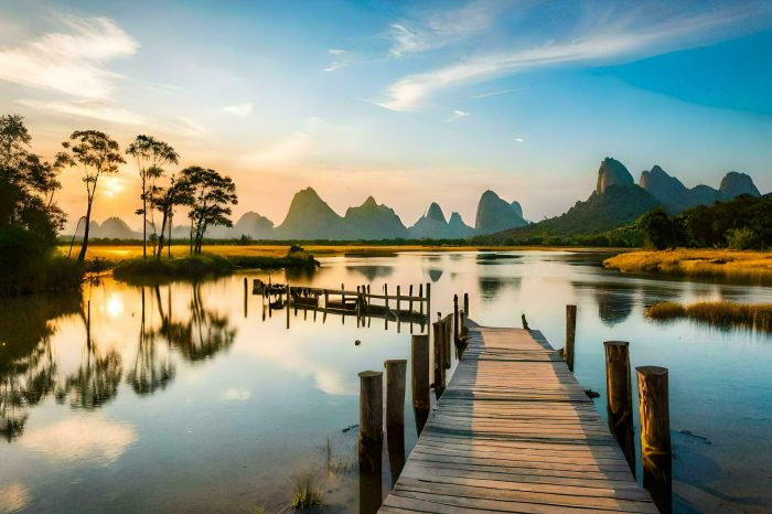 Li River Cruise from Guilin to Yangshuo: West Street, Silver Cave and Moon Hill