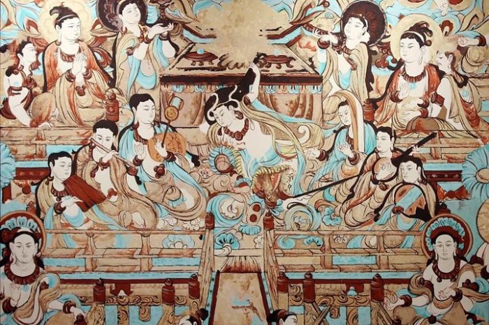2-Day Private Customized Dunhuang Tour:Mogao Grottoes,Crescent Moon Pool andMore