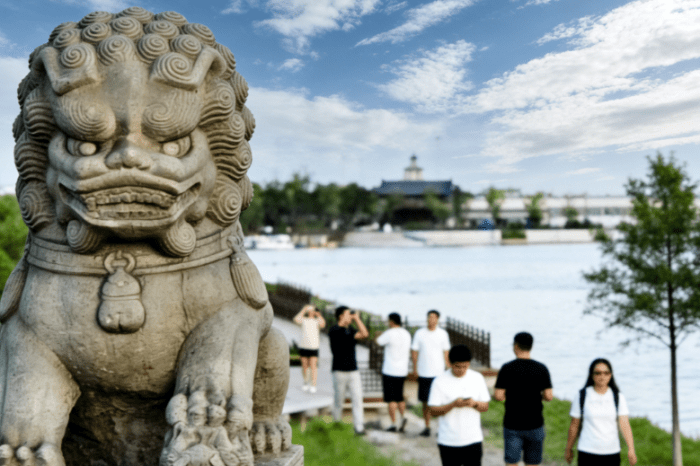 All-Inclusive Private Day Trip to The Stone Flower Cave and Marco Polo Bridge