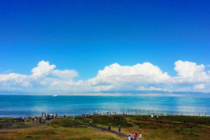 Private Round-Trip Transfer to Qinghai Lake from Xining City Hotel