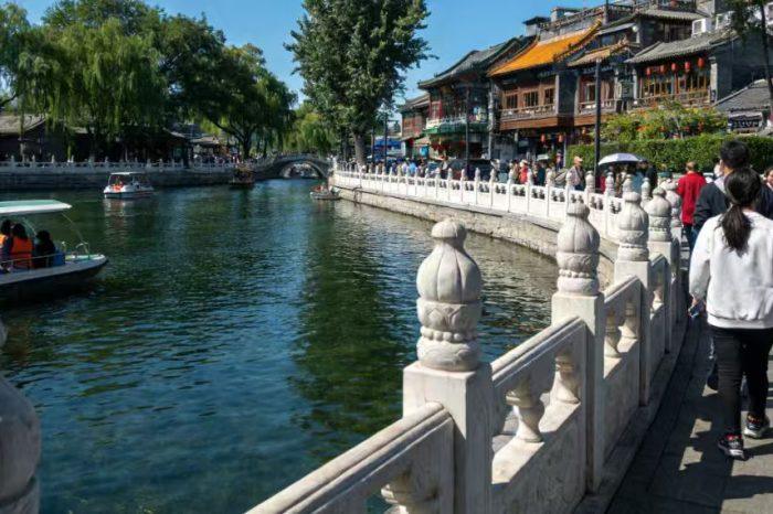Beijing Private Food Walking Tour in Houhai Lake and Nanluoguxiang Hutong
