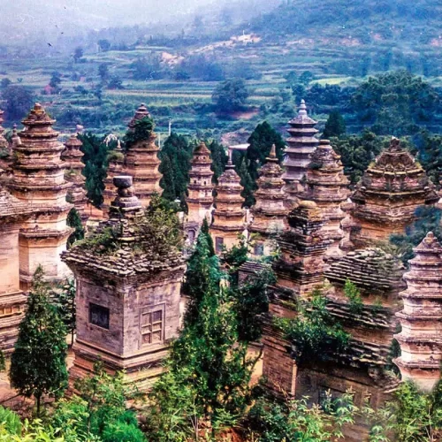 Private Tour to Zhongyue Temple and Shaolin Temple from Zhengzhou