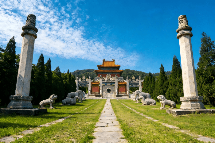Private Tour to Mutianyu Great Wall and Ming Tombs from Beijing