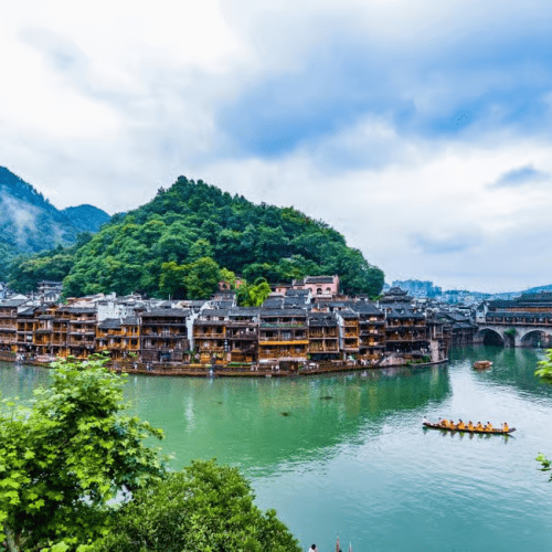 From Zhangjiajie: Fenghuang Ancient Town & Furong Town Tour