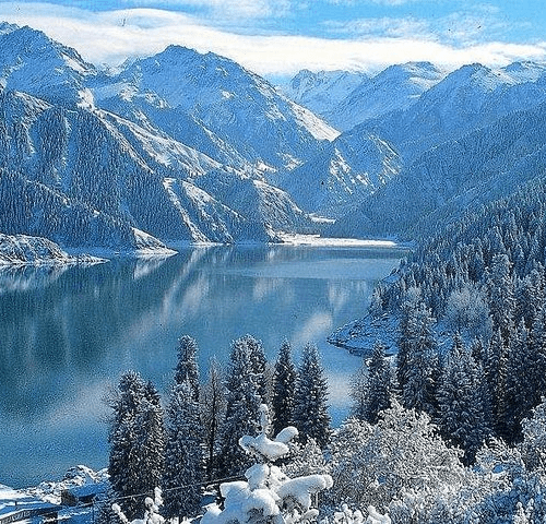 Private Day Trip to Tianchi Lake and Erdaoqiao Grand Bazaar from Urumqi