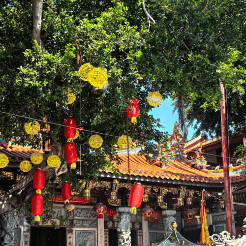 Xiamen: Quanzhou Kaiyuan Temple & Luoyang Bridge Tour