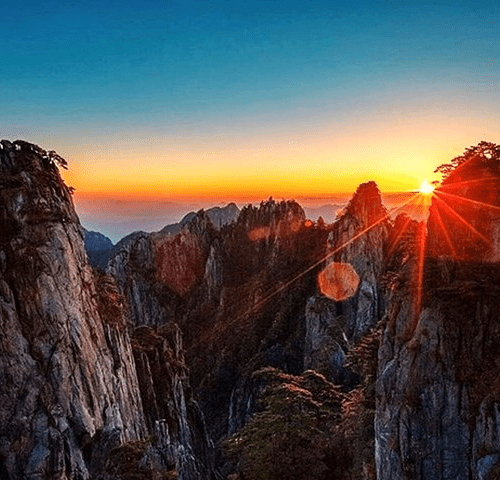 2-Day Huangshan Private Tour: Yellow Mountain and Xidi Ancient Village