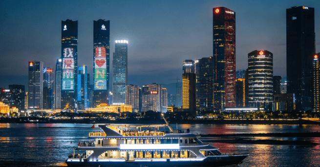 Nanchang Night River Cruise Tour With Shengjin Tower Food Street Tasting Experience