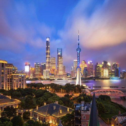Shanghai Evening Tour: Huangpu River Cruise and Street Food