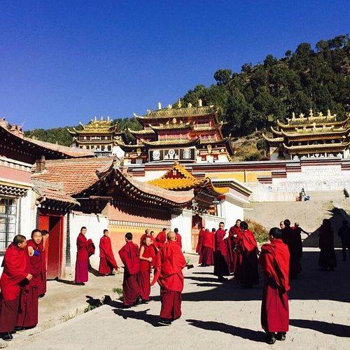 2-Day Lanzhou Private Trip to Bingling Temple and Labrang Monastery