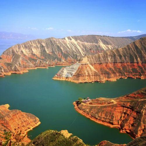 Lanzhou Private Day Tour to Liujia Gorge and Binglingsi Grottoes
